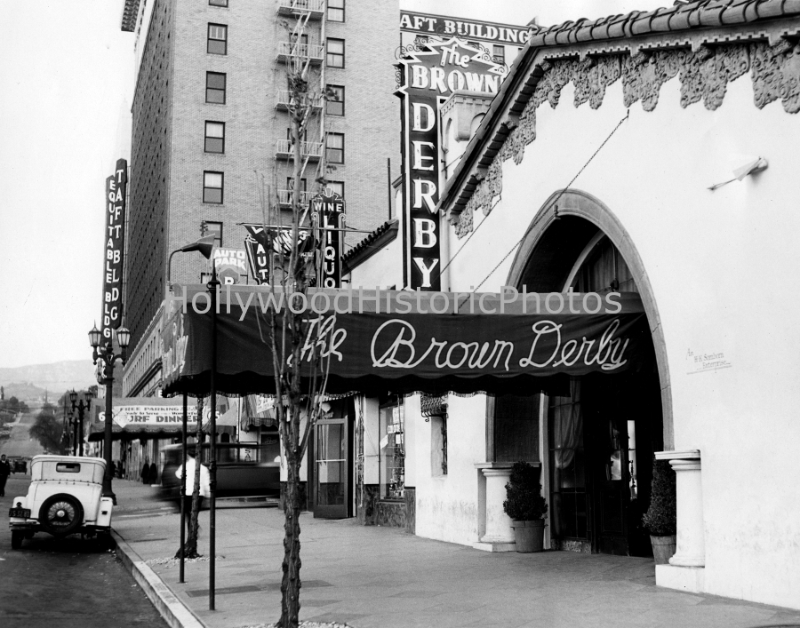 Brown Derby 1935 Hollywood WM.jpg